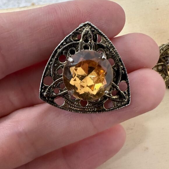 Vintage Filigree Triangle Earring With Champagne Rhinestone - Picture 5 of 5